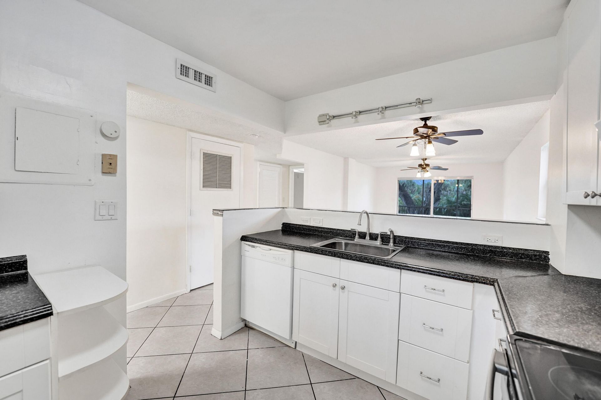 1100 NW 87th Avenue, Unit 208, Coral Springs, FL 33071 Photo