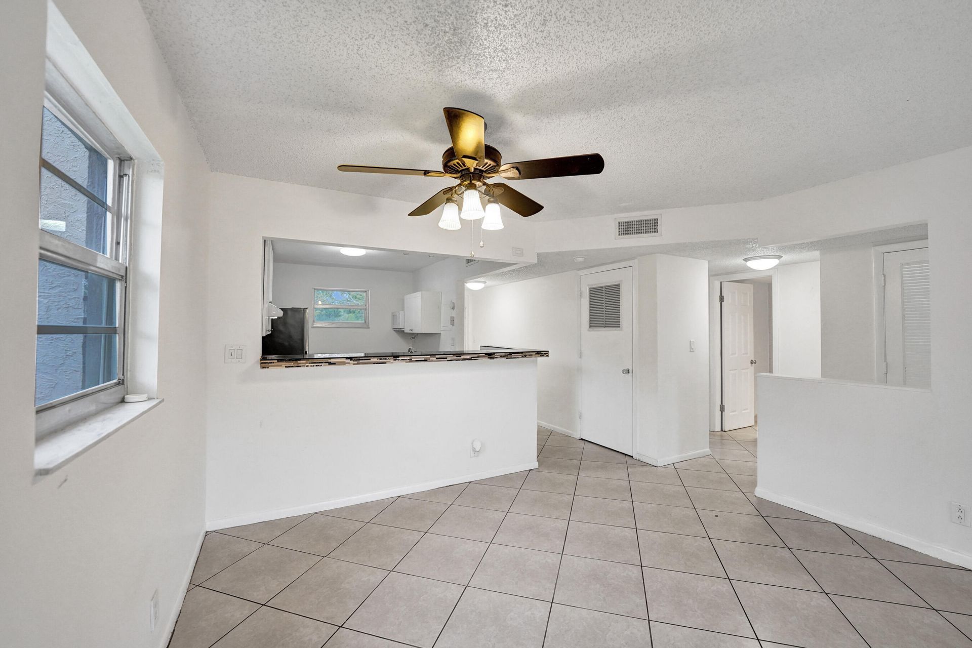 1100 NW 87th Avenue, Unit 208, Coral Springs, FL 33071 Photo