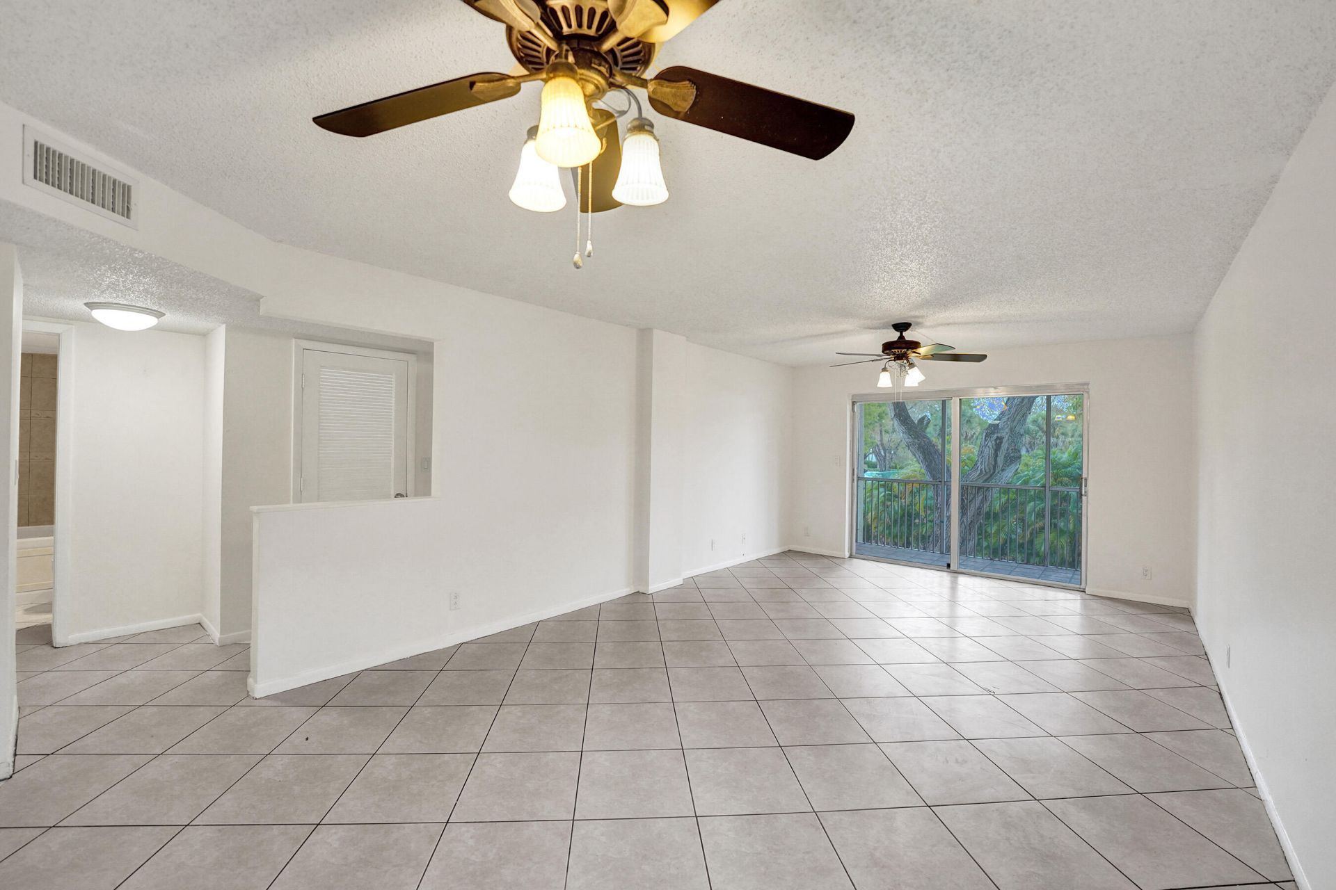 1100 NW 87th Avenue, Unit 208, Coral Springs, FL 33071 Photo