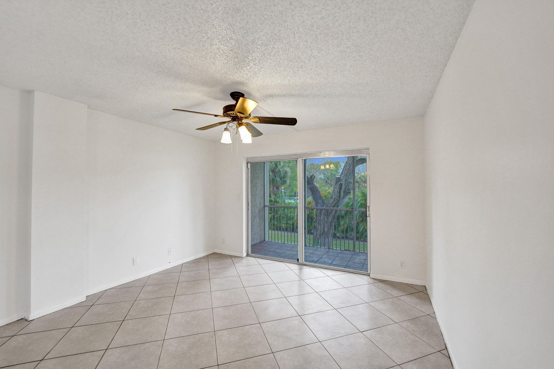 1100 NW 87th Avenue, Unit 208, Coral Springs, FL 33071 Photo