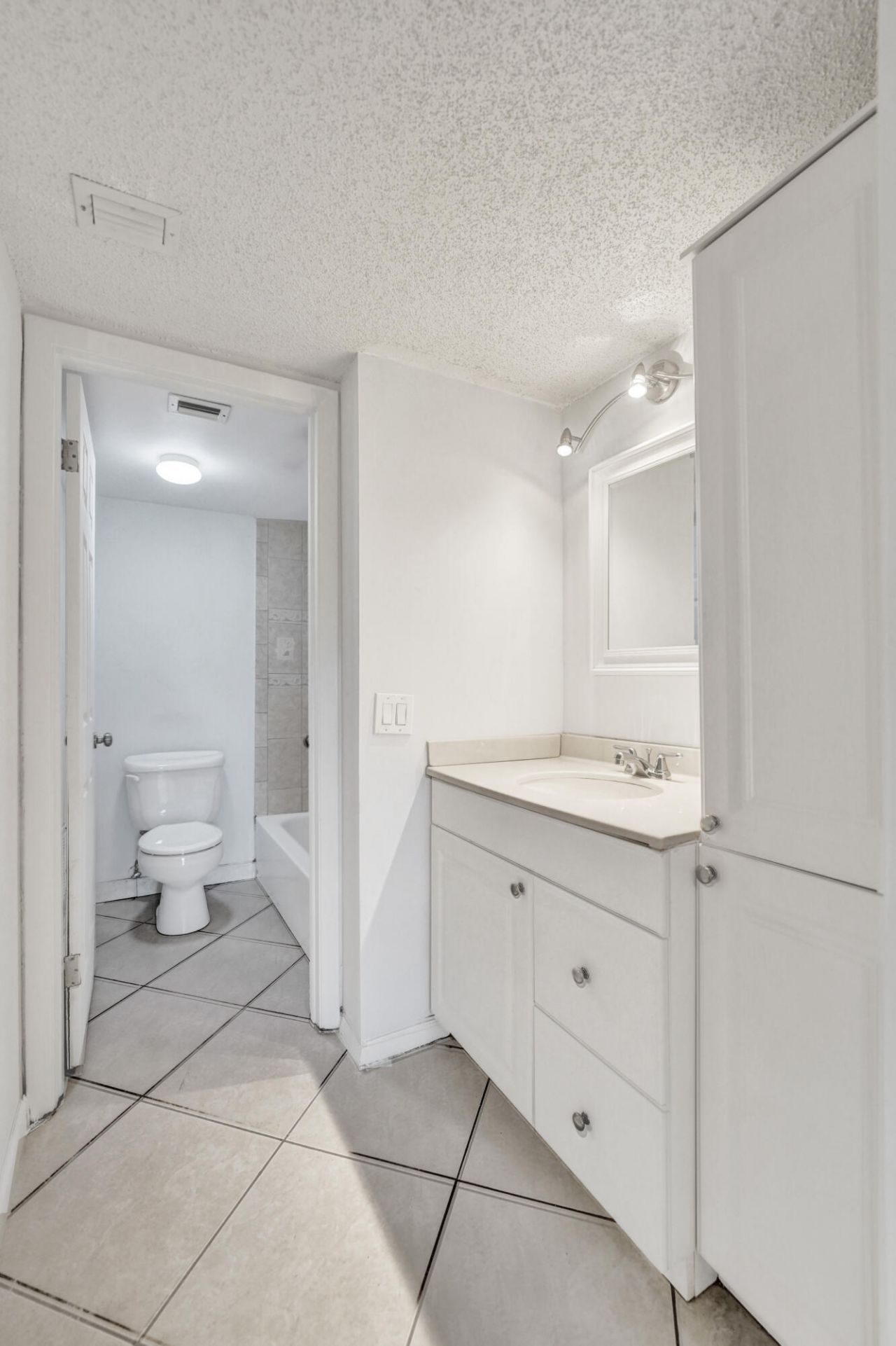 1100 NW 87th Avenue, Unit 208, Coral Springs, FL 33071 Photo