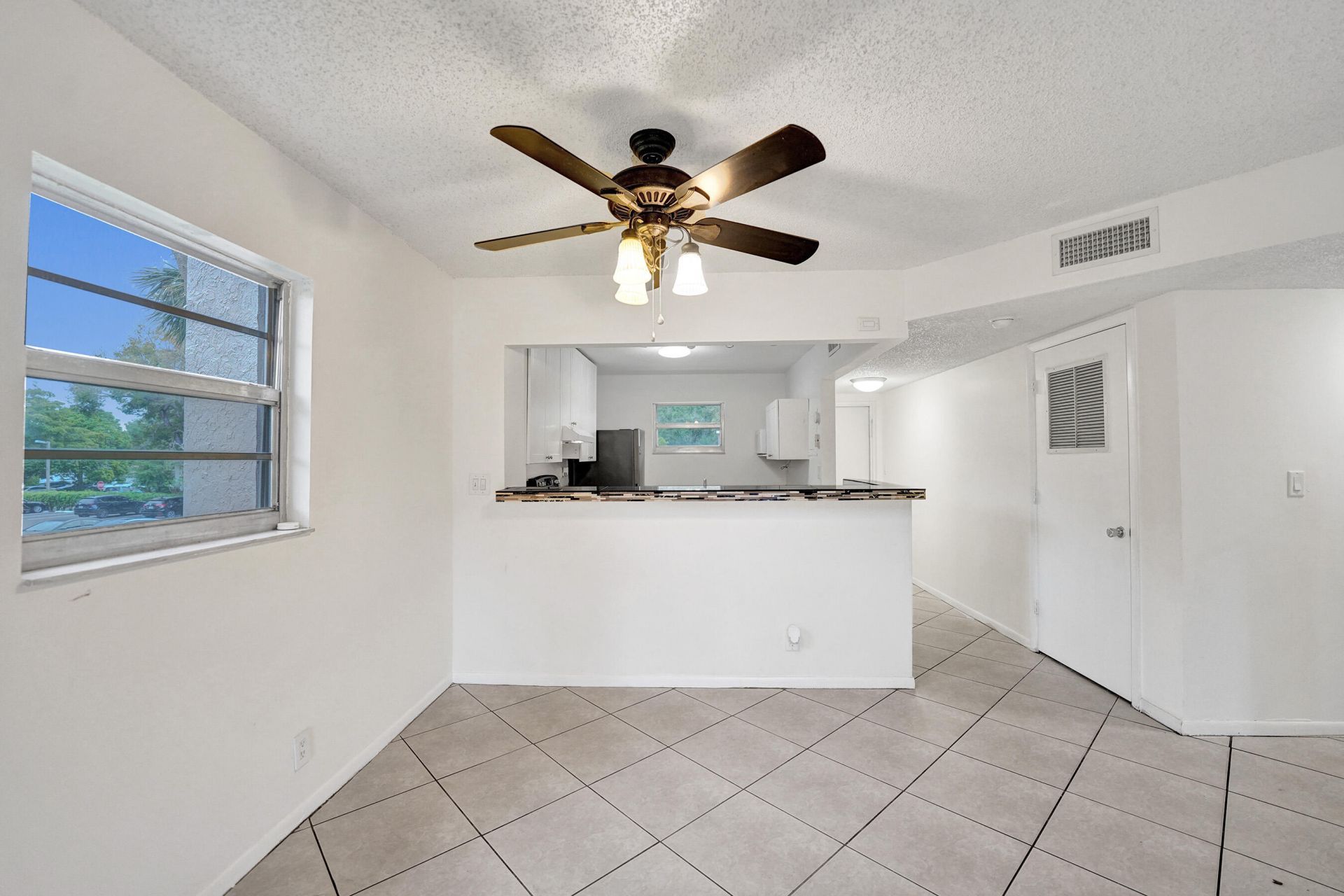 1100 NW 87th Avenue, Unit 208, Coral Springs, FL 33071 Photo
