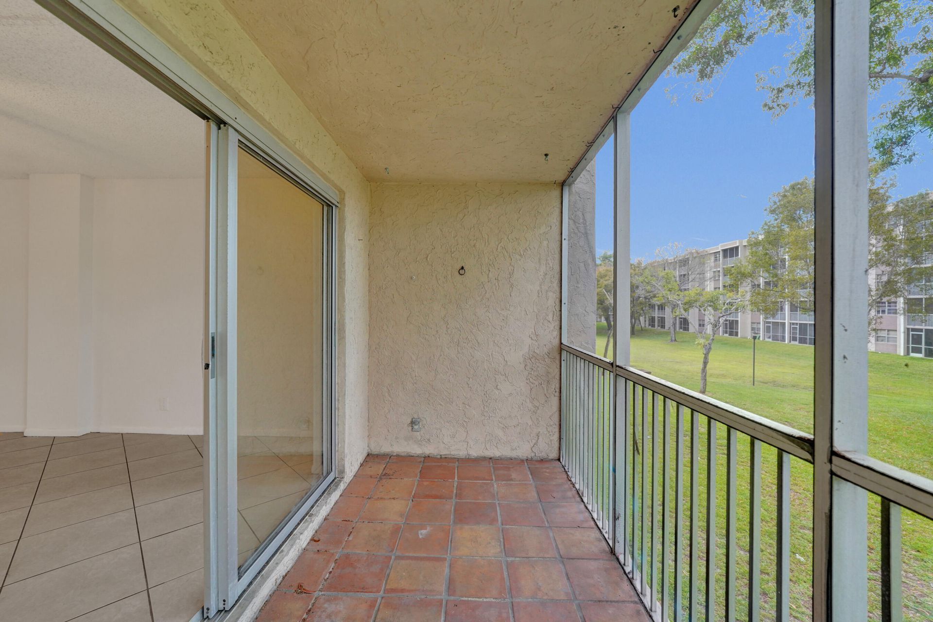 1100 NW 87th Avenue, Unit 208, Coral Springs, FL 33071 Photo