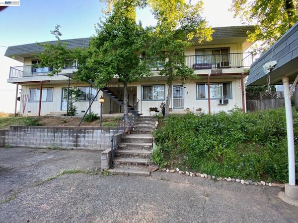 17 Raggio Rd, Jackson, CA 95642