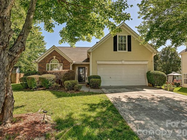 9942 Gray Dove Court, Charlotte, NC 28216