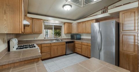 240 California Loop, Sacramento, CA 95823 Photo
