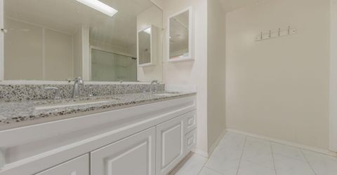 240 California Loop, Sacramento, CA 95823 Photo