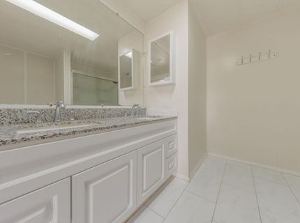 240 California Loop, Sacramento, CA 95823 Photo