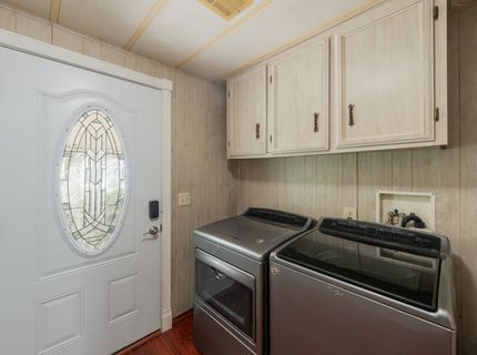 240 California Loop, Sacramento, CA 95823 Photo