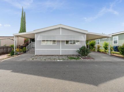 240 California Loop, Sacramento, CA 95823 Photo