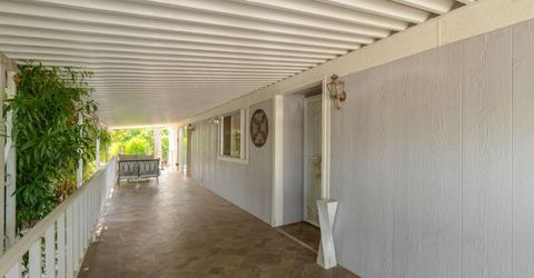 240 California Loop, Sacramento, CA 95823 Photo
