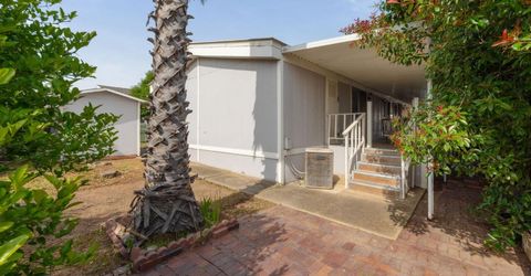 240 California Loop, Sacramento, CA 95823 Photo