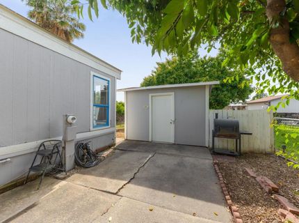 240 California Loop, Sacramento, CA 95823 Photo
