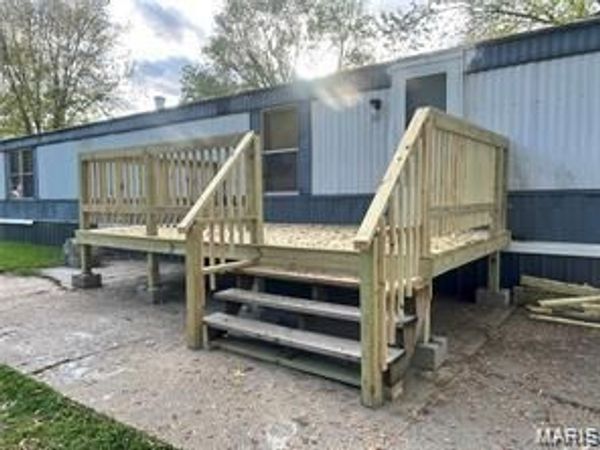 117 Thompson Street , Perkins, MO 63771