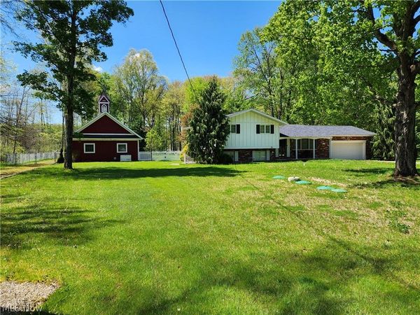 3018 Mahan Denman Road NW, Bristolville, OH 44402