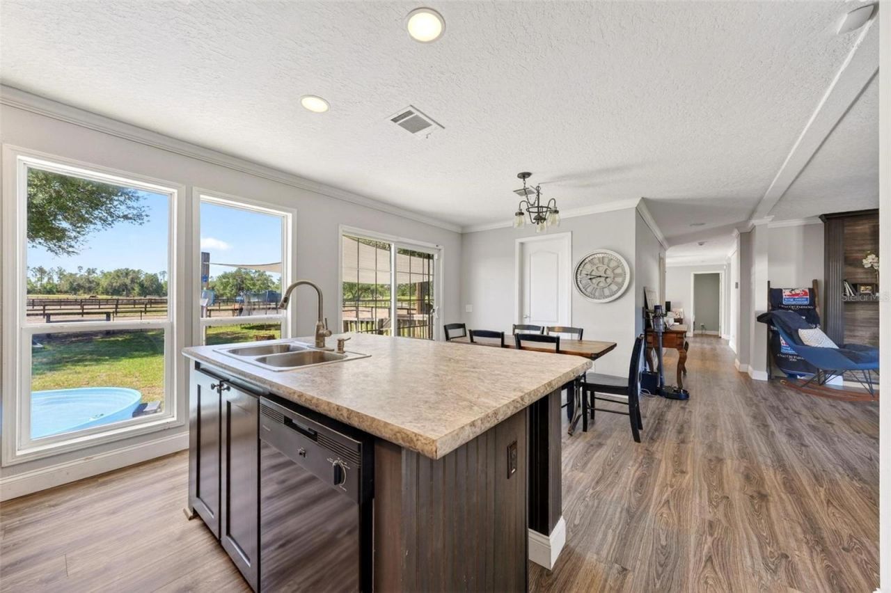 18350 SE 42nd Place, Morriston, FL 32668 Photo