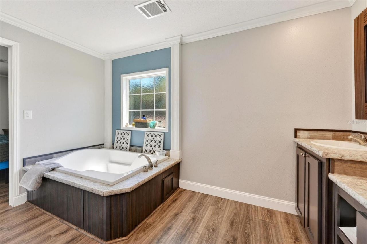 18350 SE 42nd Place, Morriston, FL 32668 Photo