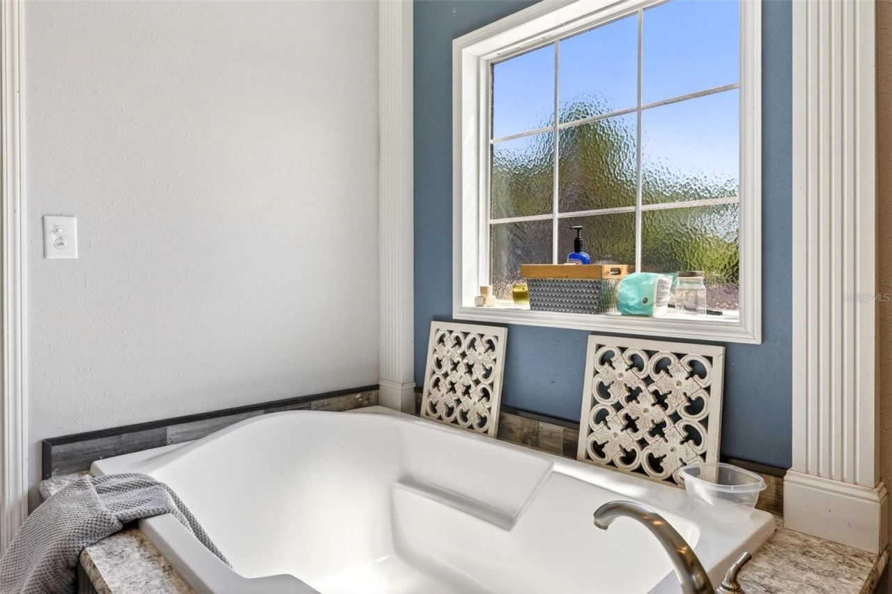 18350 SE 42nd Place, Morriston, FL 32668 Photo