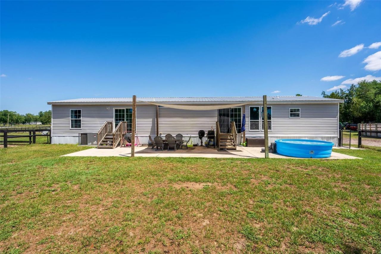 18350 SE 42nd Place, Morriston, FL 32668 Photo
