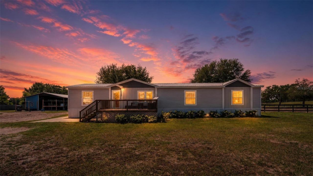 18350 SE 42nd Place, Morriston, FL 32668 Photo
