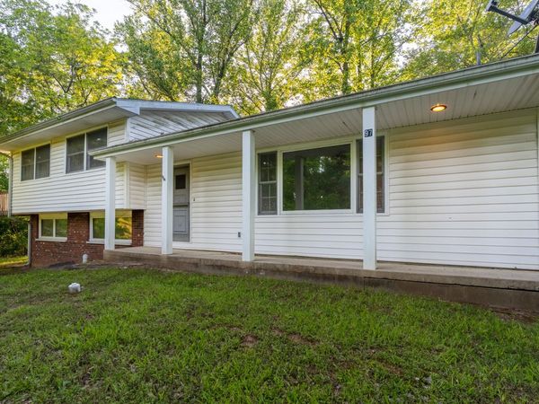 97 New Campfire Road , Carbondale, IL 62903