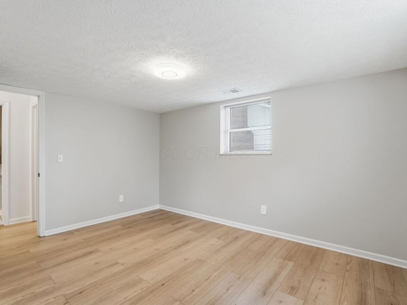 1120 E College Avenue, Westerville, OH 43081 Photo 39