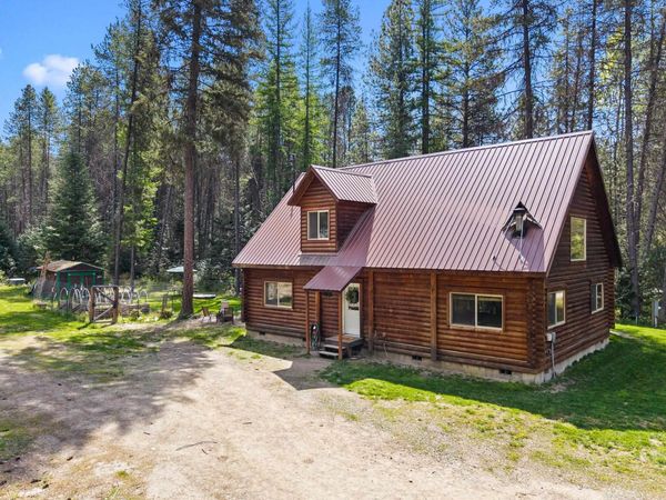 661 W Joyner Dr, Cusick, WA 99119