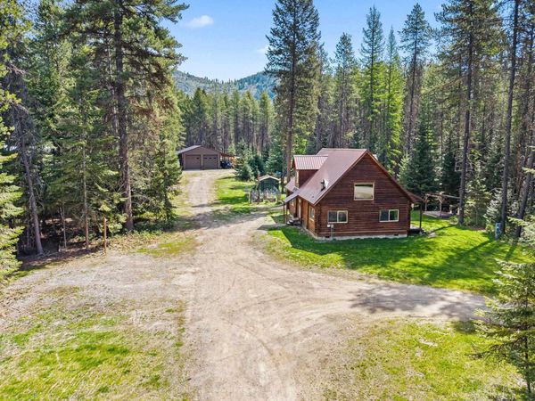 661 W Joyner Dr, Cusick, WA 99119
