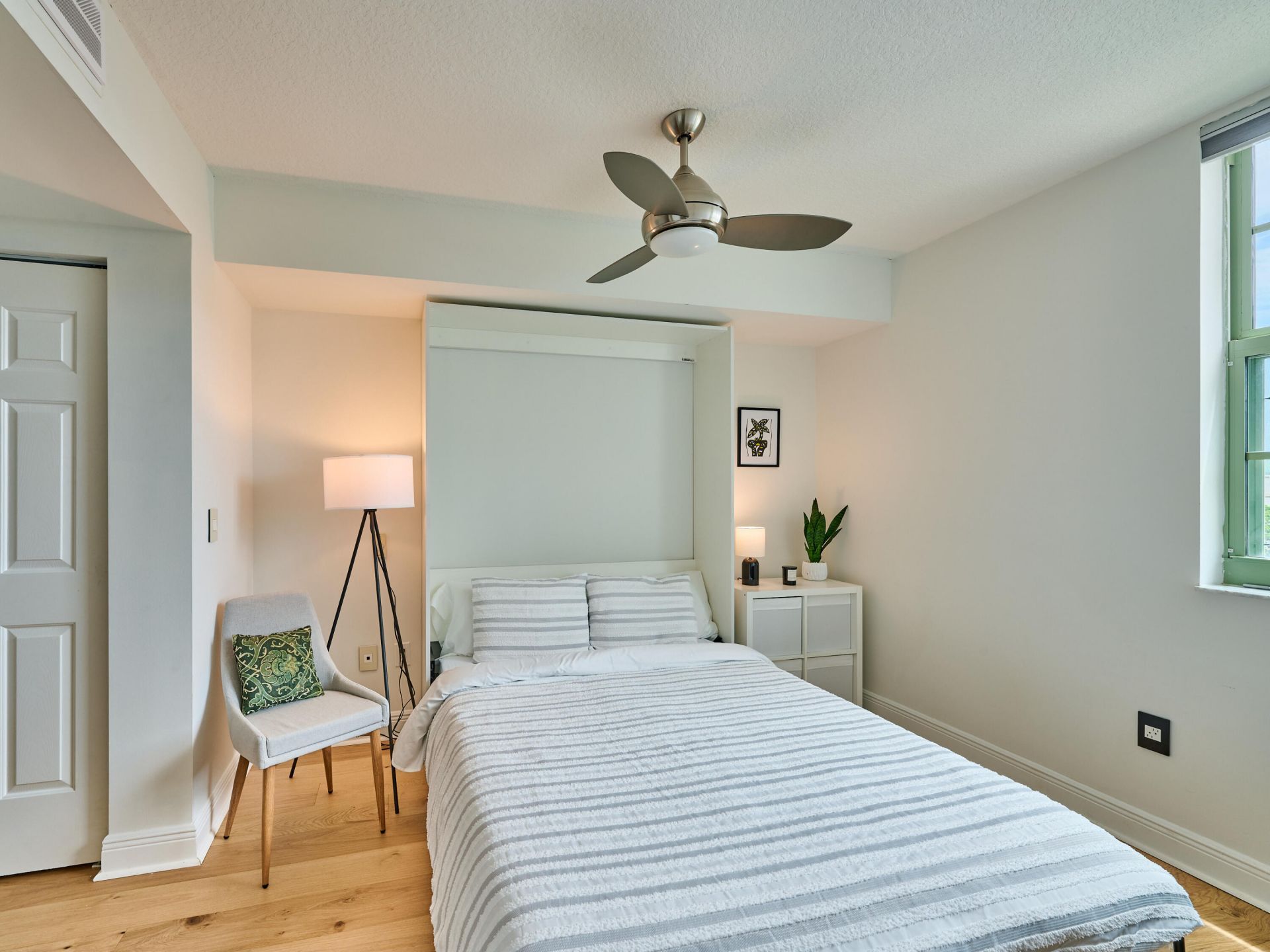 610 Clematis Street, Unit 522, West Palm Beach, FL 33401 Photo