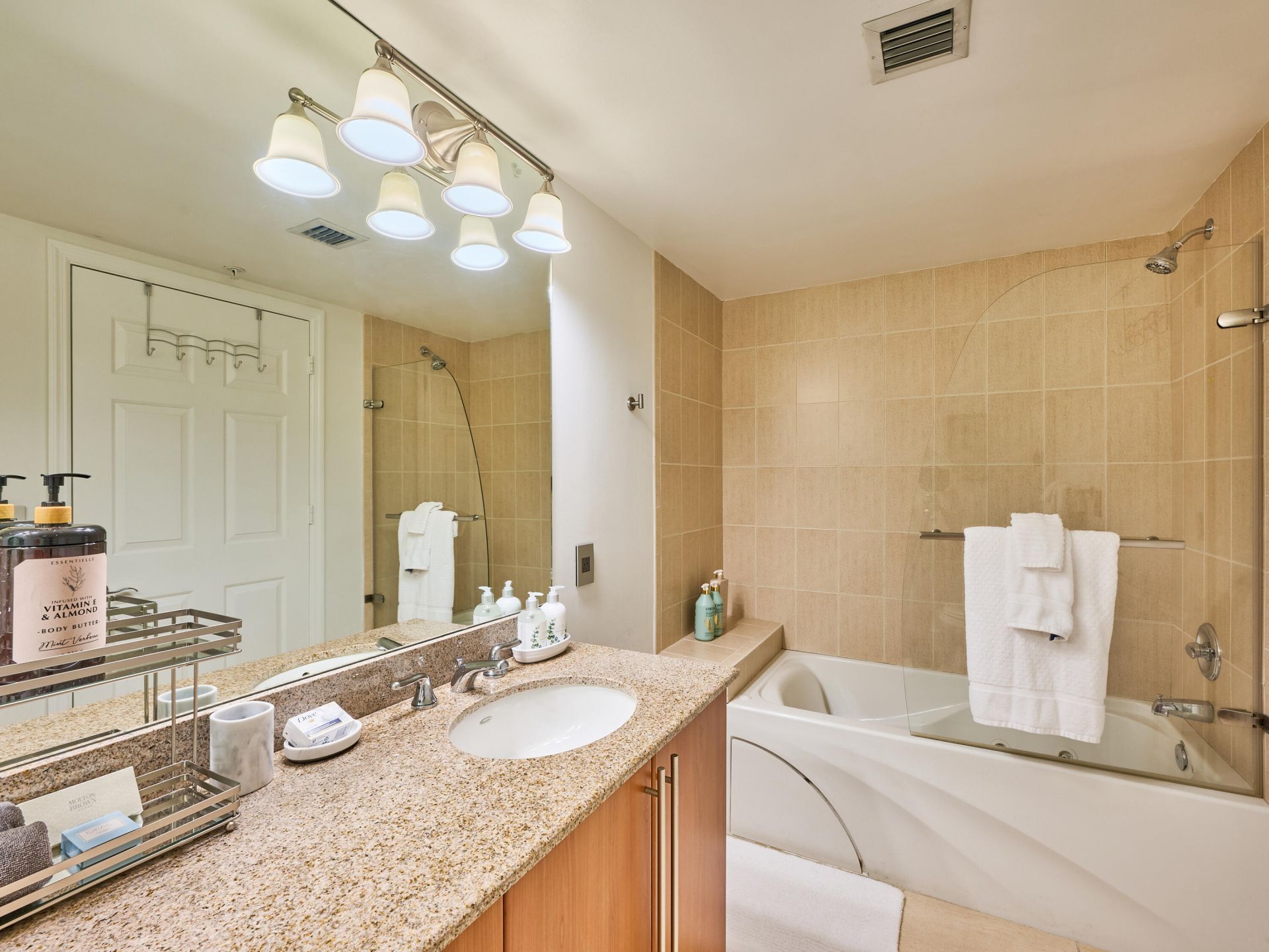 610 Clematis Street, Unit 522, West Palm Beach, FL 33401 Photo