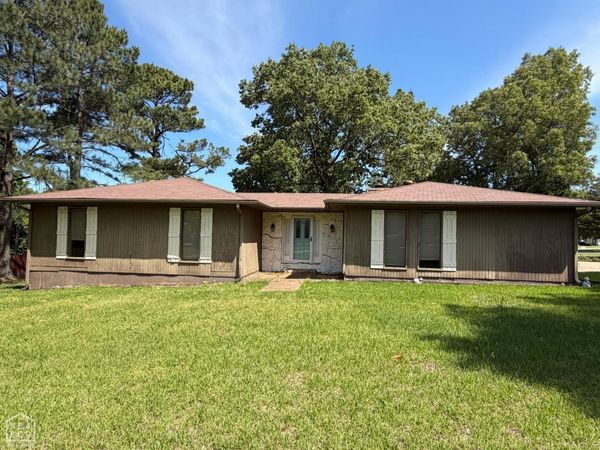 2700 Spring Valley Drive, Jonesboro, AR 72404