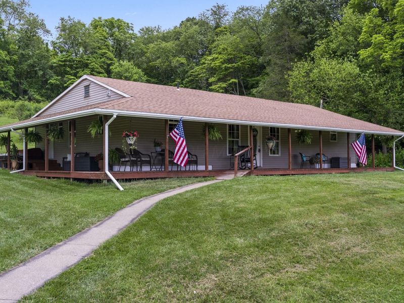 10713 Fairview Road SE, Heath, OH 43056 Photo 2