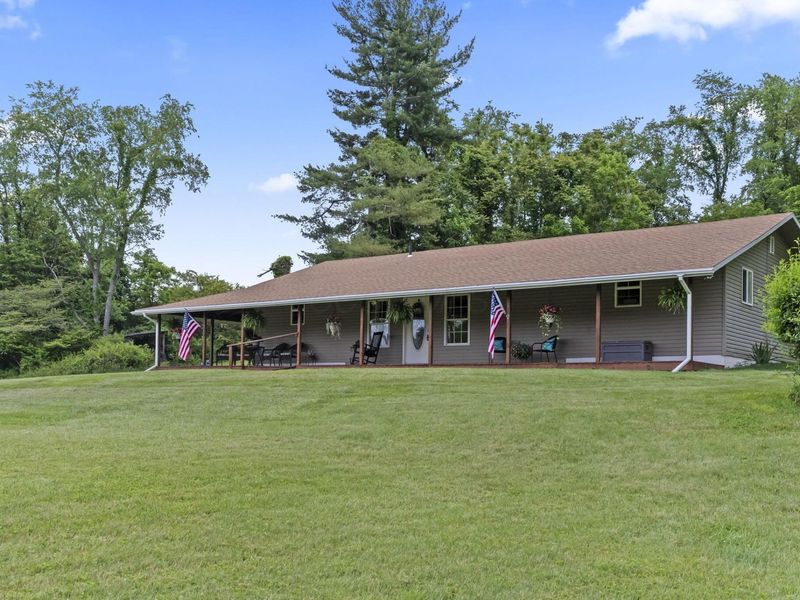 10713 Fairview Road SE, Heath, OH 43056 Photo 3