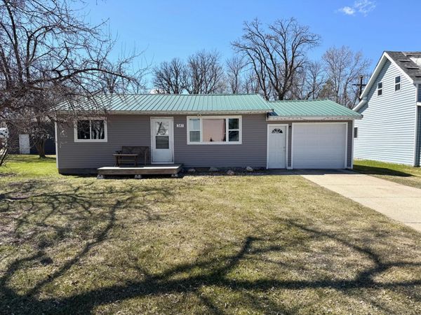 341 4th Street N, Greenbush, MN 56726