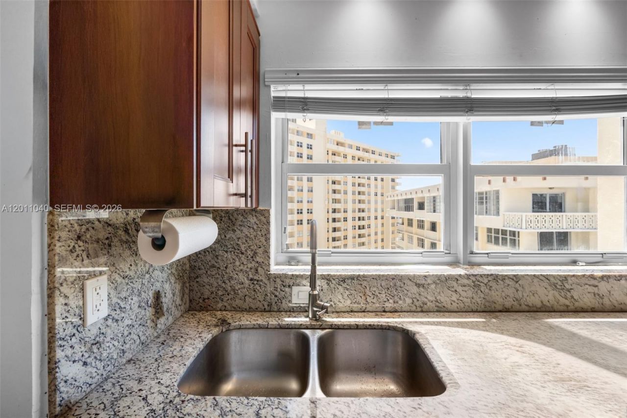 1825 S Ocean Drive, Unit PH-9, Hallandale Beach, FL 33009 Photo