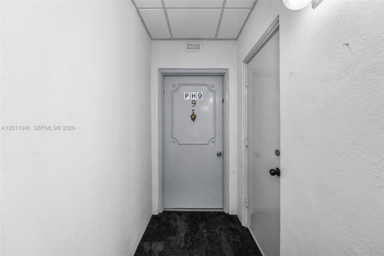 1825 S Ocean Drive, Unit PH-9, Hallandale Beach, FL 33009 Photo