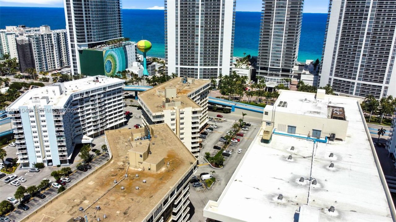 1825 S Ocean Drive, Unit PH-9, Hallandale Beach, FL 33009 Photo