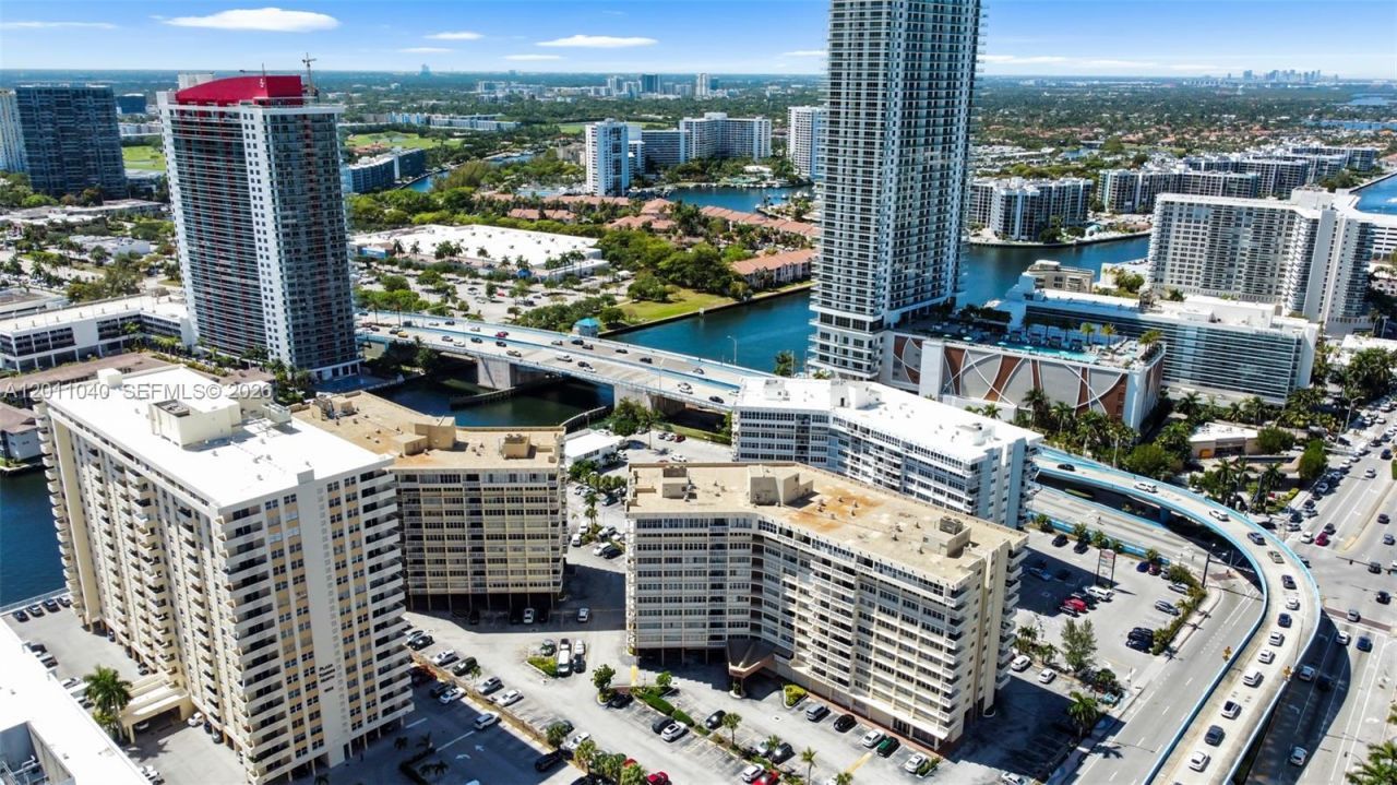 1825 S Ocean Drive, Unit PH-9, Hallandale Beach, FL 33009 Photo