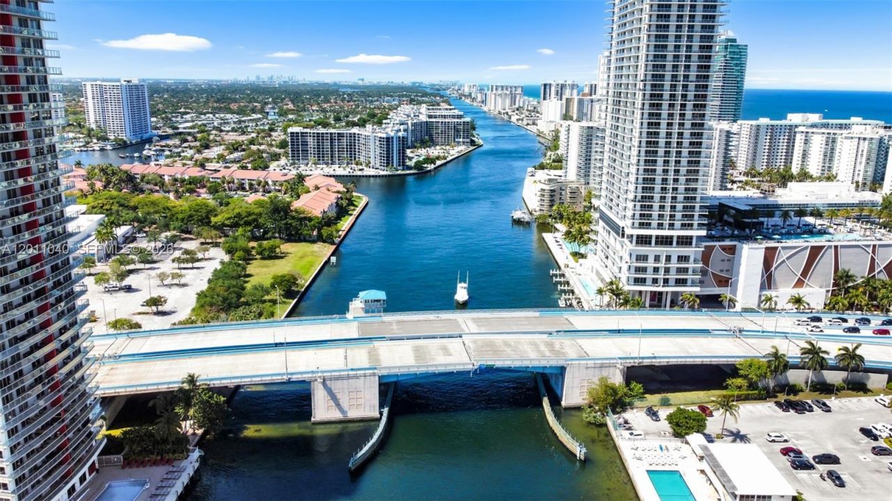 1825 S Ocean Drive, Unit PH-9, Hallandale Beach, FL 33009 Photo