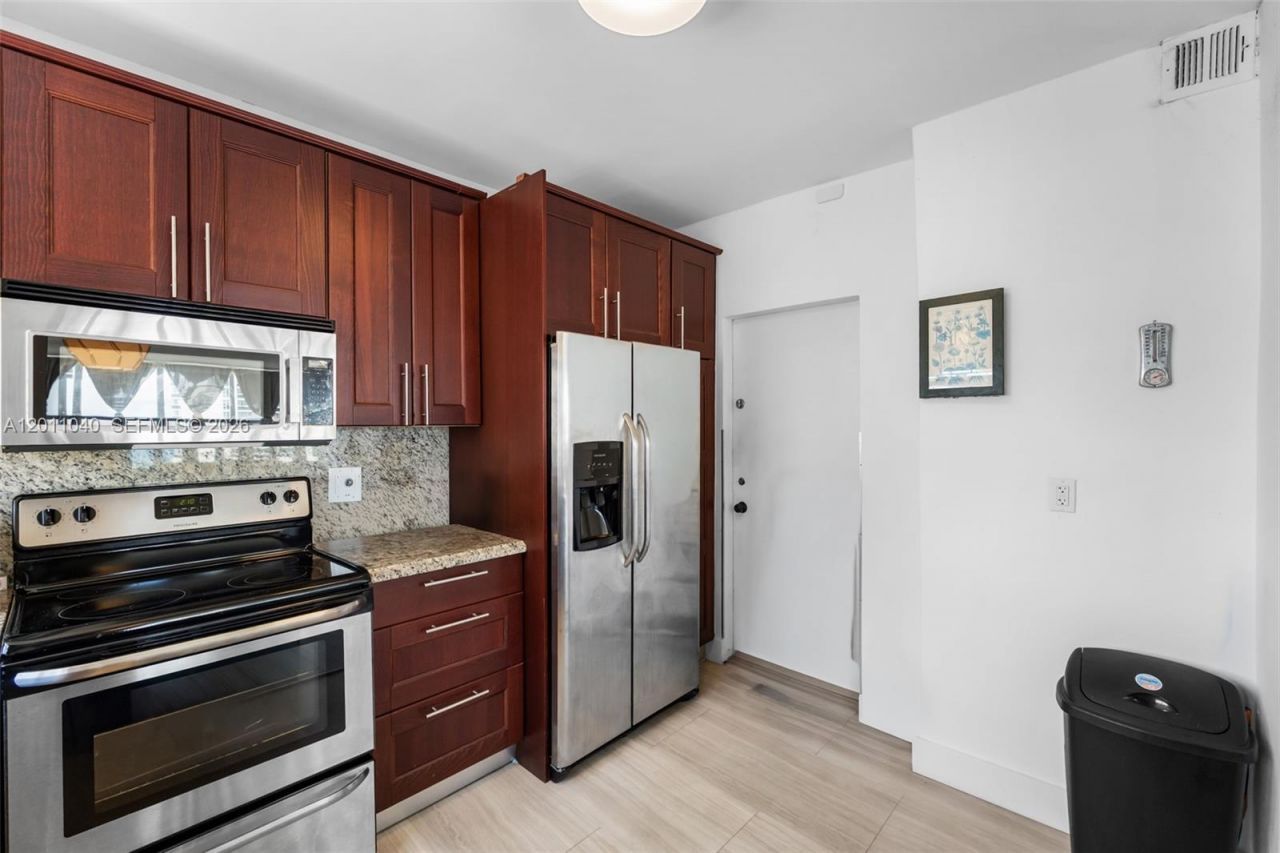 1825 S Ocean Drive, Unit PH-9, Hallandale Beach, FL 33009 Photo