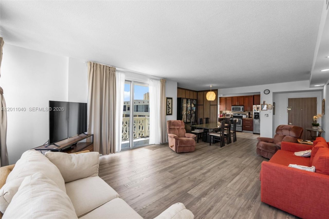 1825 S Ocean Drive, Unit PH-9, Hallandale Beach, FL 33009 Photo