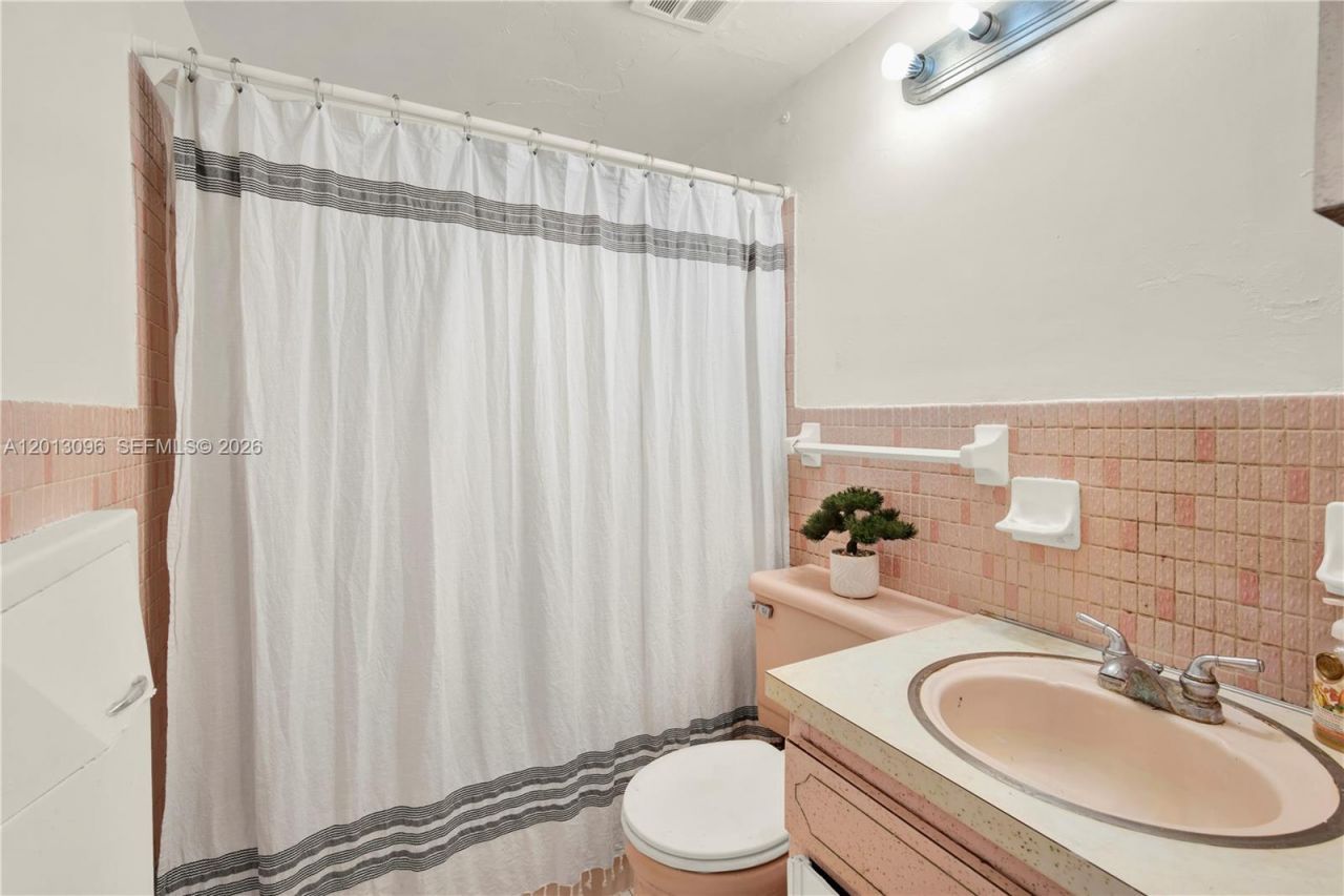 285 NE 191st St, Unit 2911, Miami, FL 33179 Photo