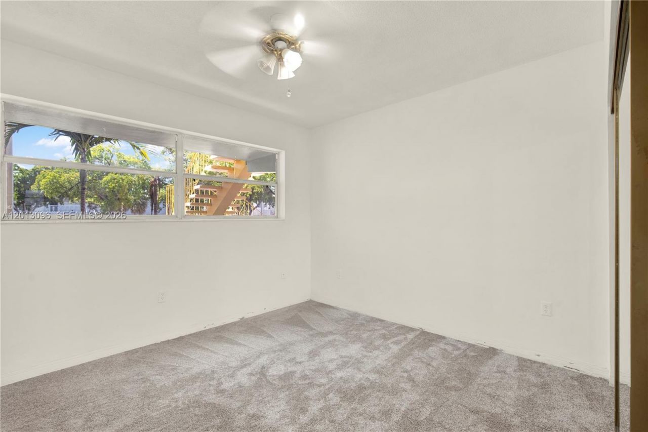 285 NE 191st St, Unit 2911, Miami, FL 33179 Photo