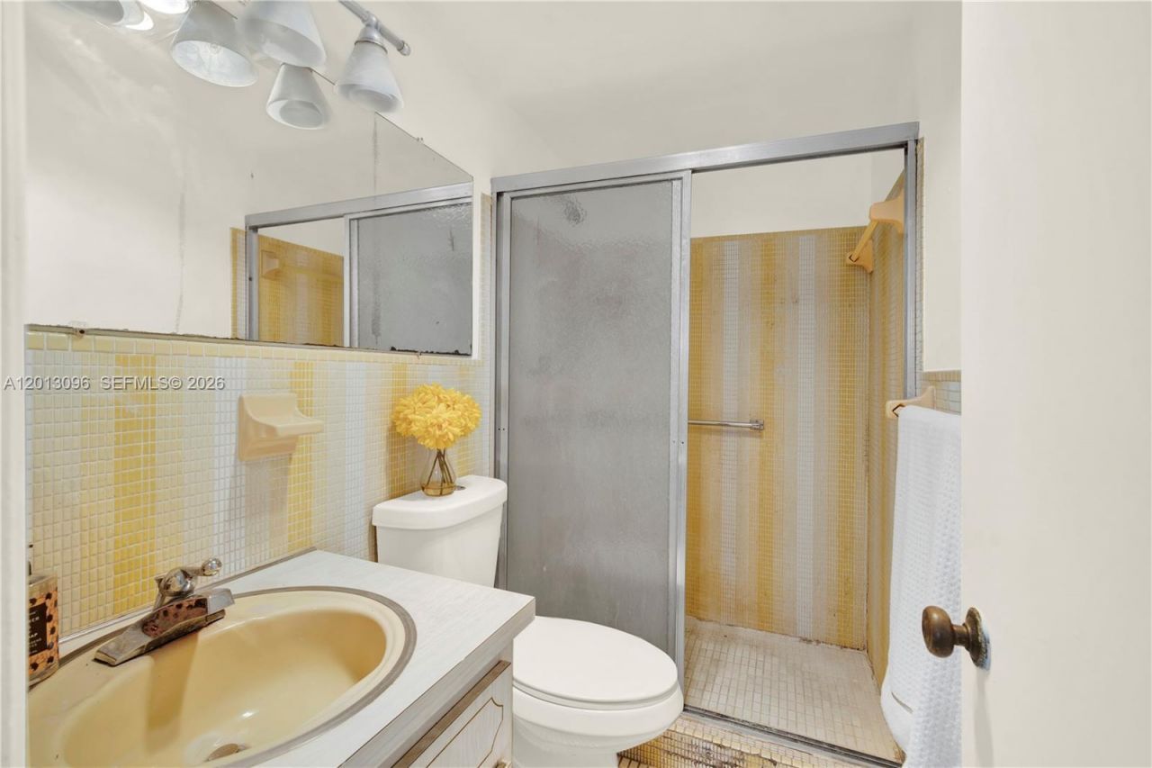 285 NE 191st St, Unit 2911, Miami, FL 33179 Photo