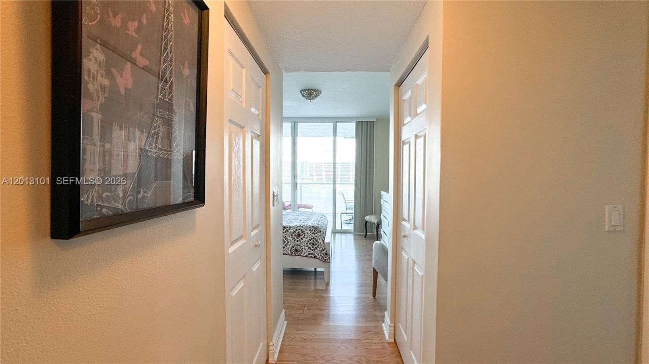 18100 N Bay Rd, Unit 1106, Sunny Isles Beach, FL 33160 Photo