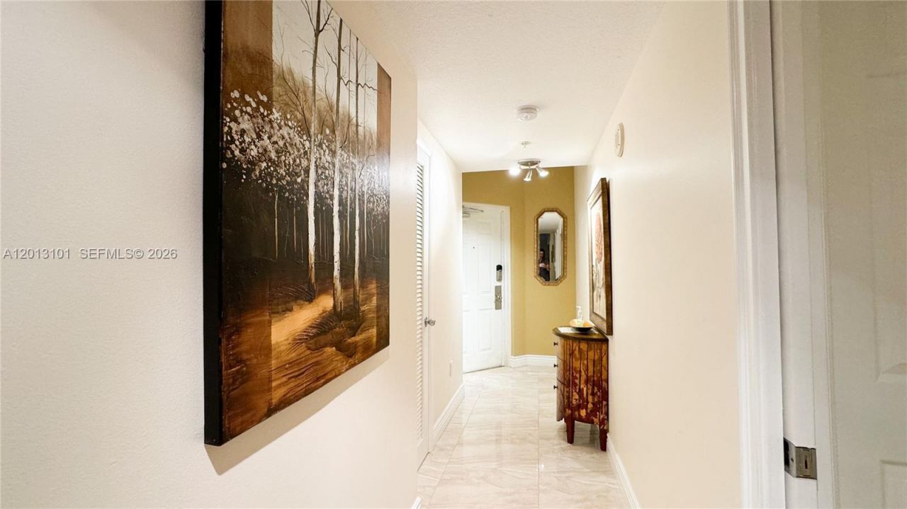 18100 N Bay Rd, Unit 1106, Sunny Isles Beach, FL 33160 Photo