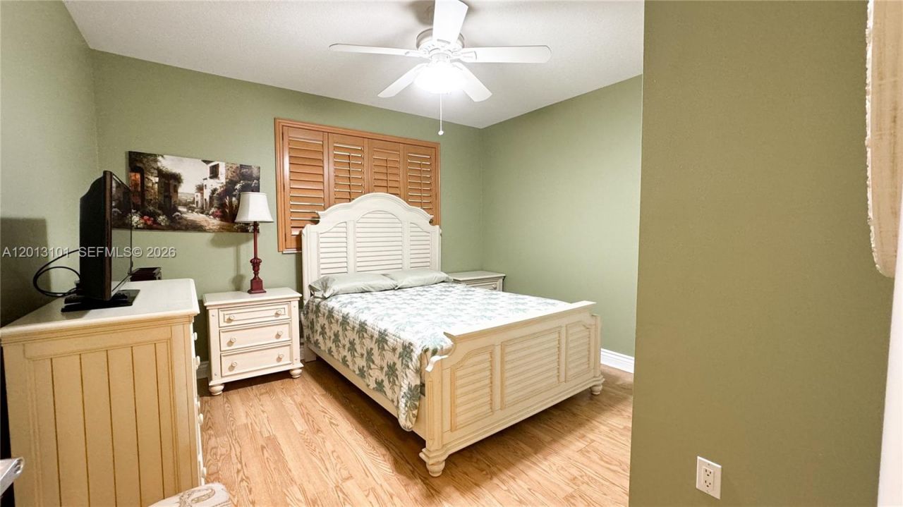 18100 N Bay Rd, Unit 1106, Sunny Isles Beach, FL 33160 Photo