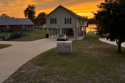 1176 Lesesne Drive photo 4