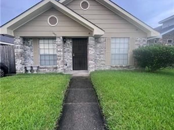 1917 GLADSTONE Drive, Marrero, LA 70072