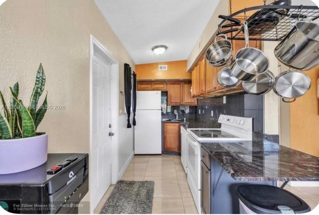 4720 NE 14th Ave , Pompano Beach, FL 33064 Photo
